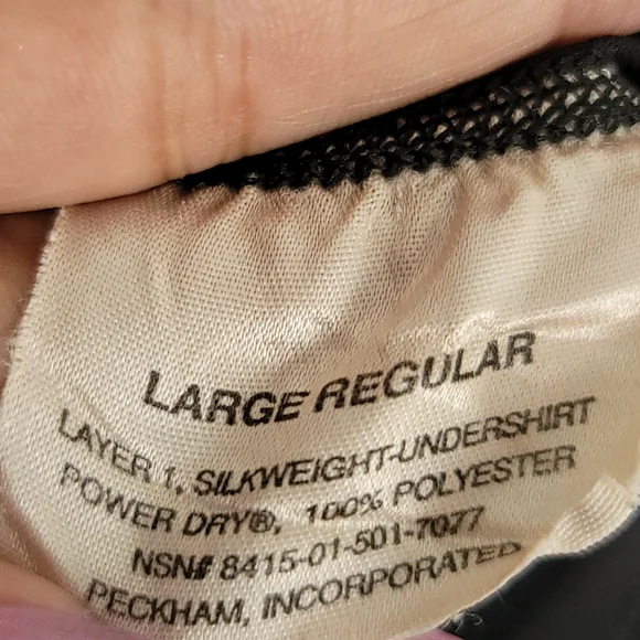 Polartec long sleeve undershirt w/thumbholes size L - Picture 6 of 8